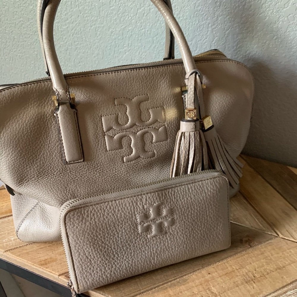 Tory Burch handbag. Wallet NOT included